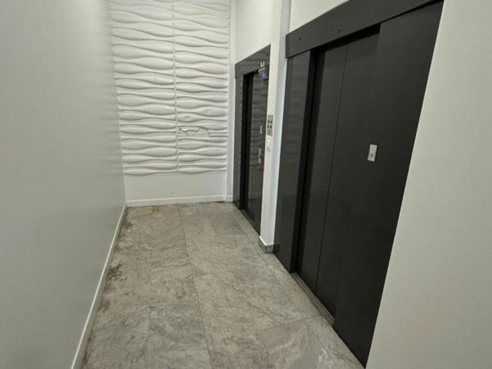 Erhvervsejendom i Sarcelles, Val-d'Oise - foto 4