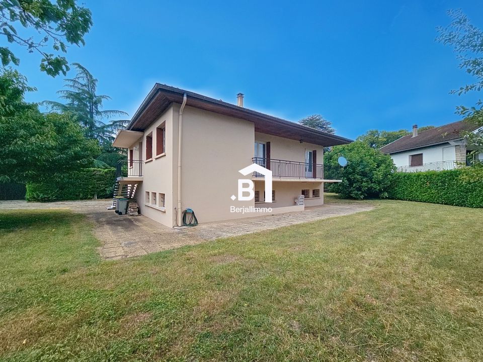 Villa i Bourgoin-Jallieu, Isere - foto 1