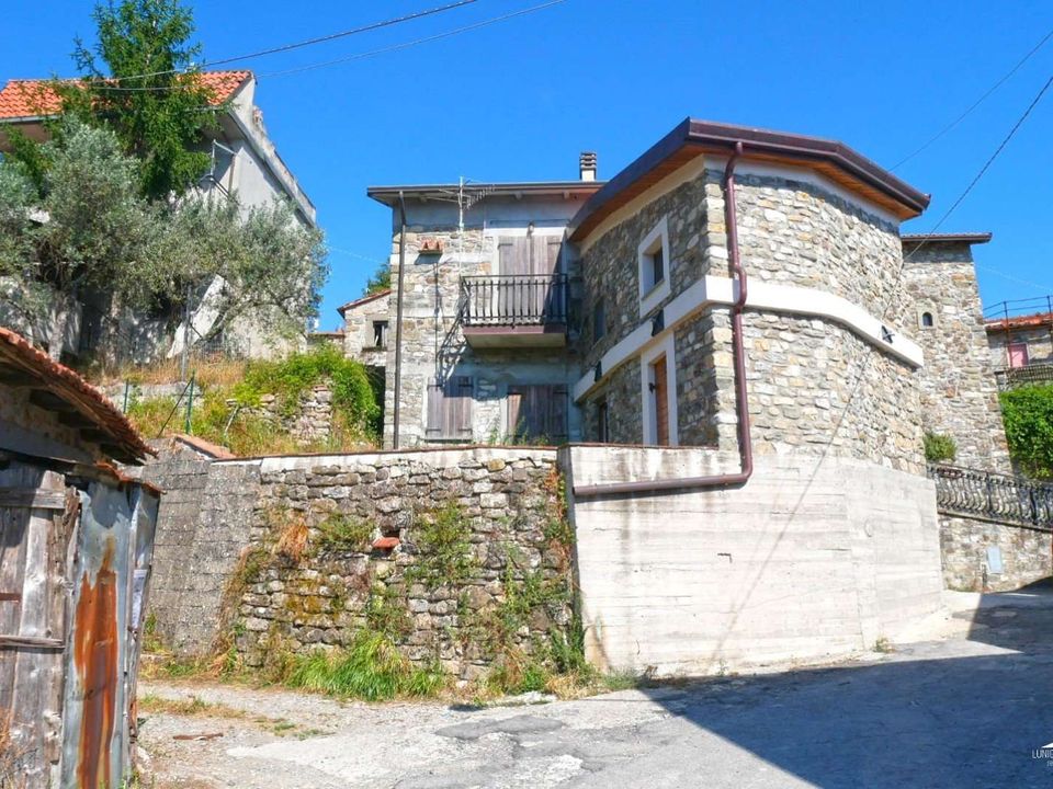 Villa i Fivizzano, Massa and Carrara - foto 1