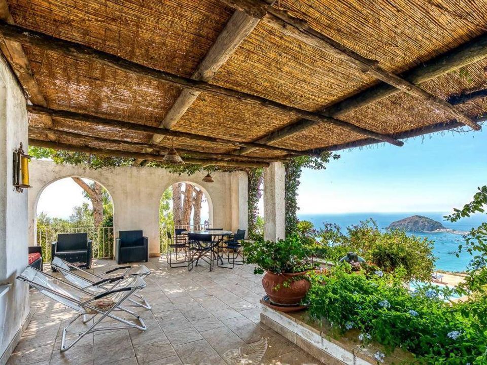 Villa en Ischia, Naples - foto 3