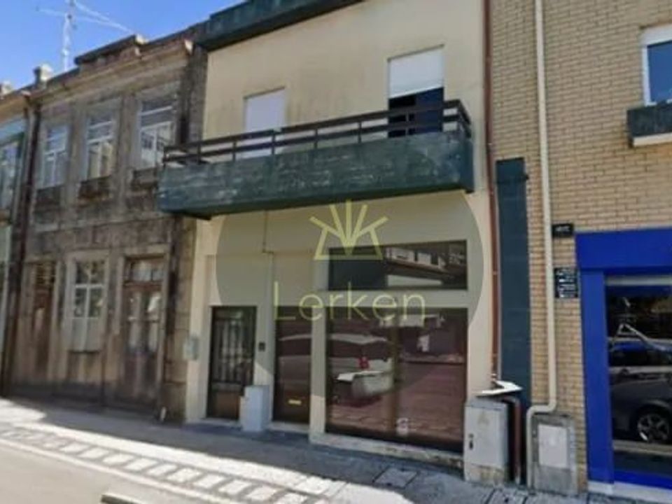 Erhvervsejendom i Santo Tirso, Porto - foto 1