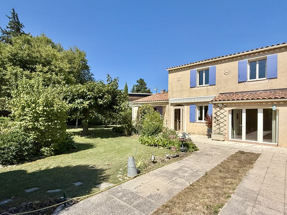 Villa i L'Isle-sur-la-Sorgue, Vaucluse - foto 1