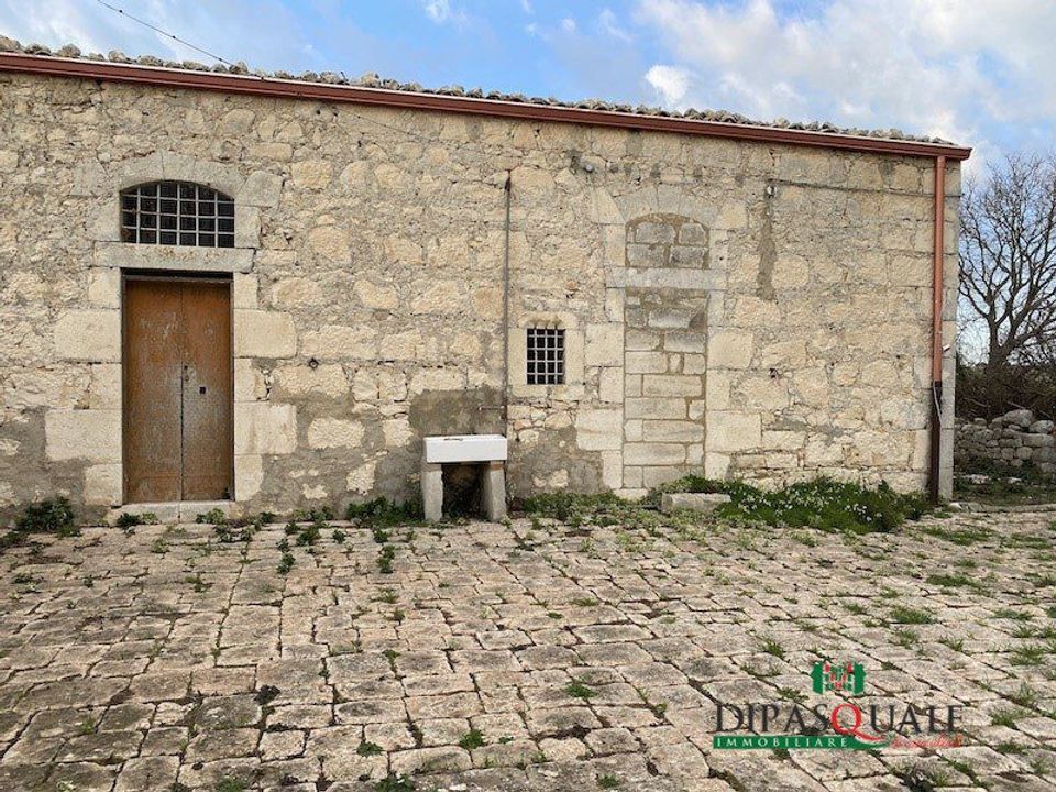 Helårsgrund i Ragusa, Ragusa - foto 2