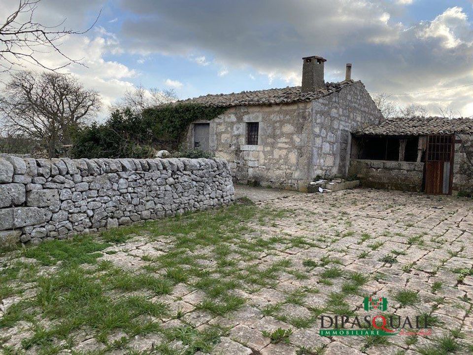 Helårsgrund i Ragusa, Ragusa - foto 3