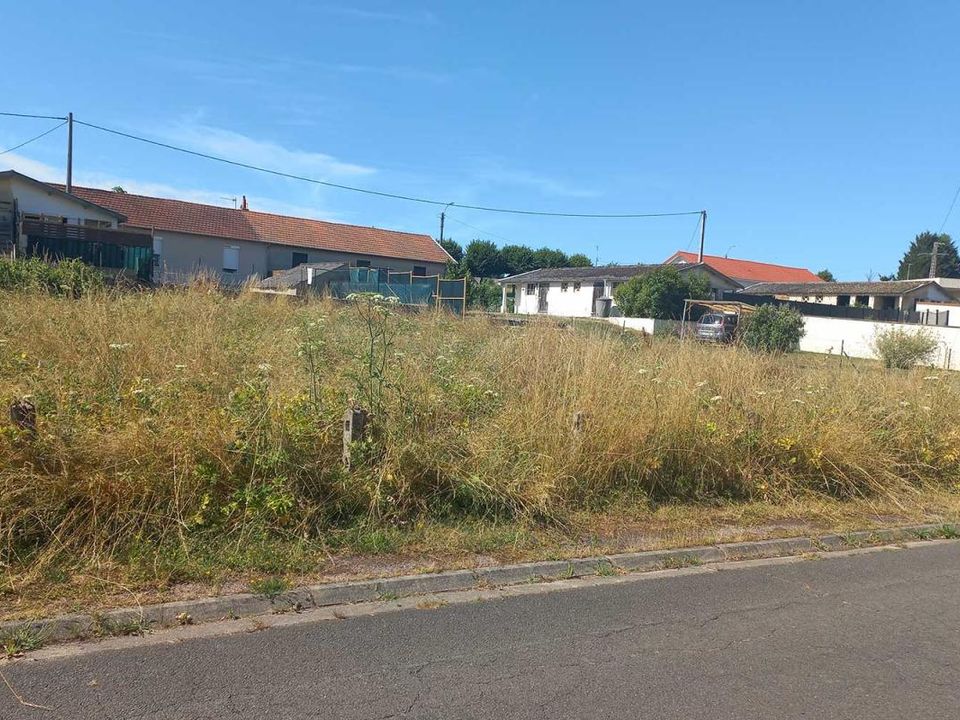 Helårsgrund i Perrecy-les-Forges, Saone-et-Loire - foto 1