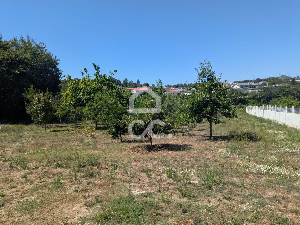 Helårsgrund i Serzedelo, Braga - foto 1