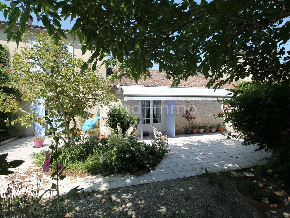 Village house in Fonroque, Dordogne - photo 2