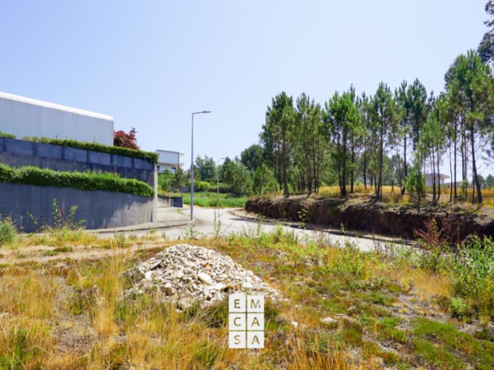 Helårsgrund i Nogueira do Cravo e Pindelo, Aveiro - foto 1