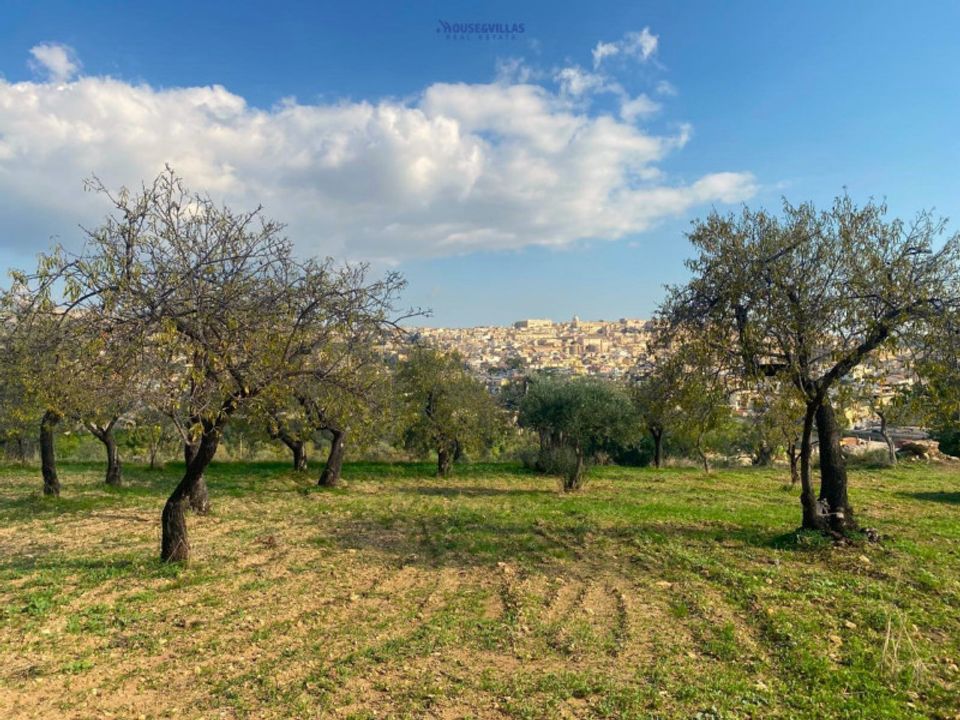 Helårsgrund i Noto, Siracusa - foto 1