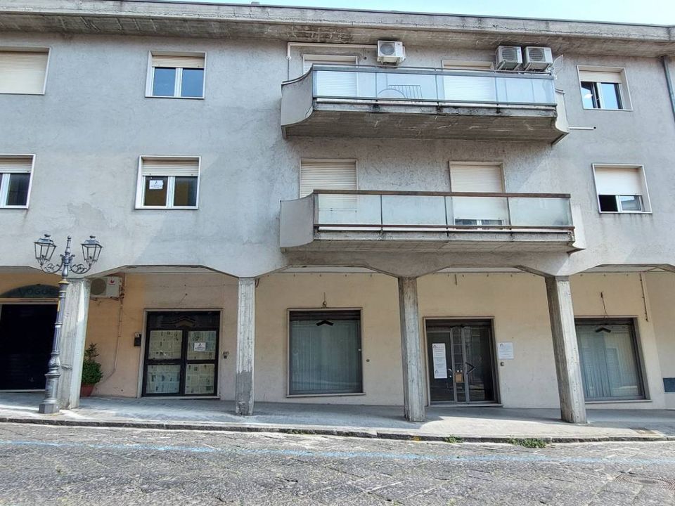 Erhvervsejendom i Ariano Irpino, Avellino - foto 1