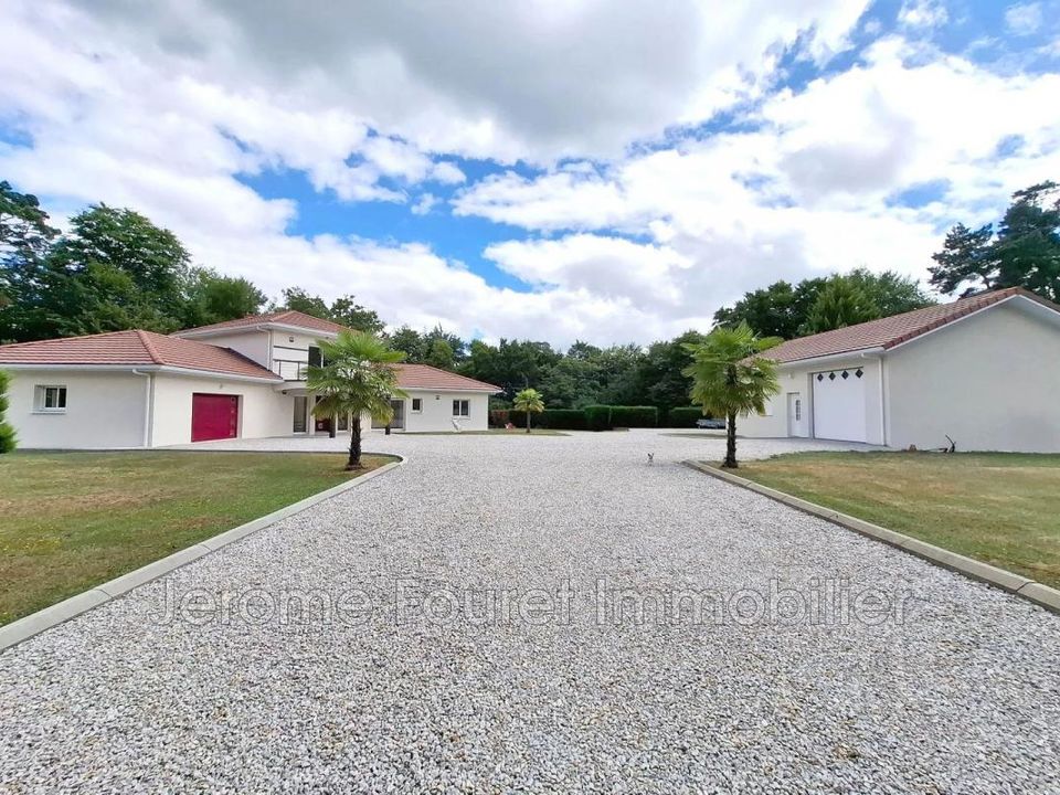 Villa in Tulle, Correze - photo 3