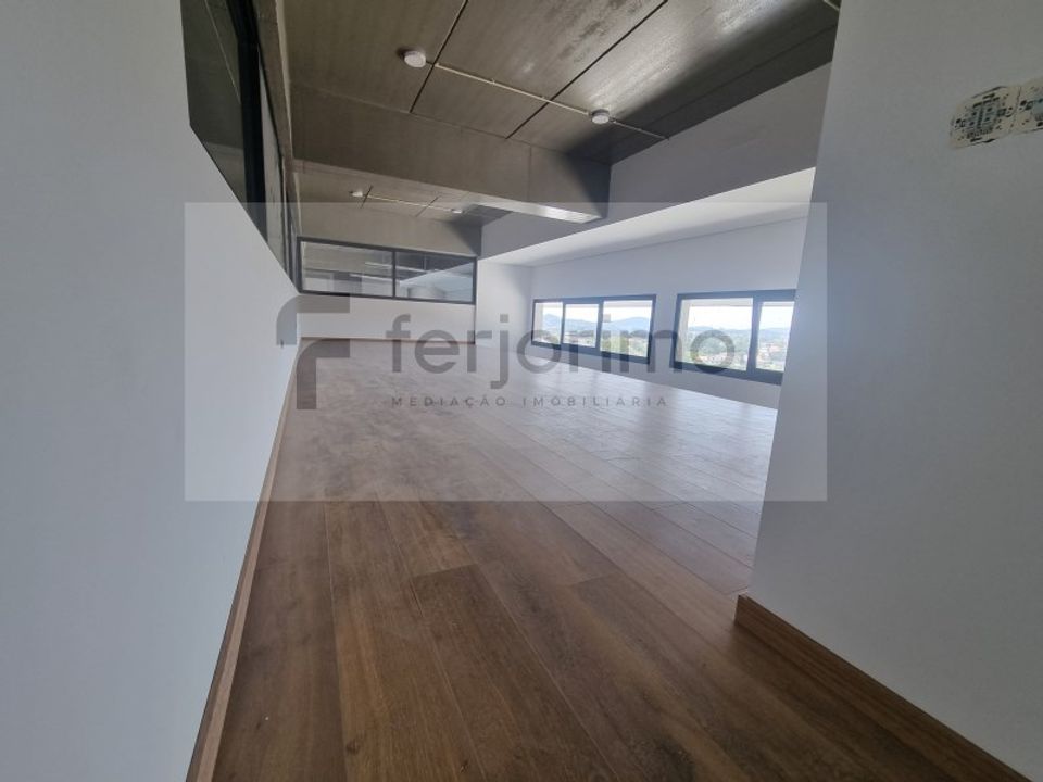 Bungalow in Guimaraes, Braga - photo 4