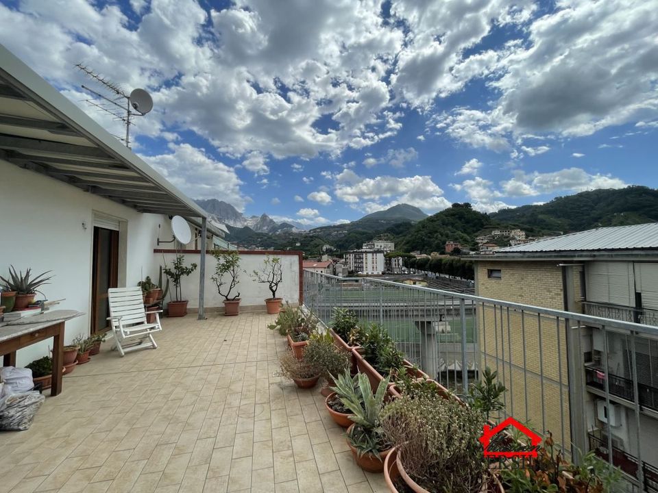 Lejlighed i Carrara, Massa and Carrara - foto 2