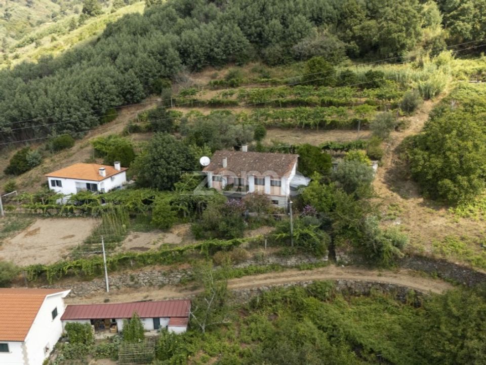 Villa i Santa Marinha do Zezere, Porto - foto 1
