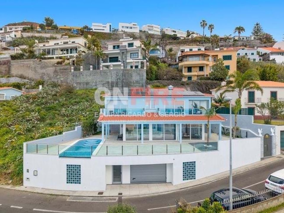 Villa en Canico de Baixo, Madeira - foto 1