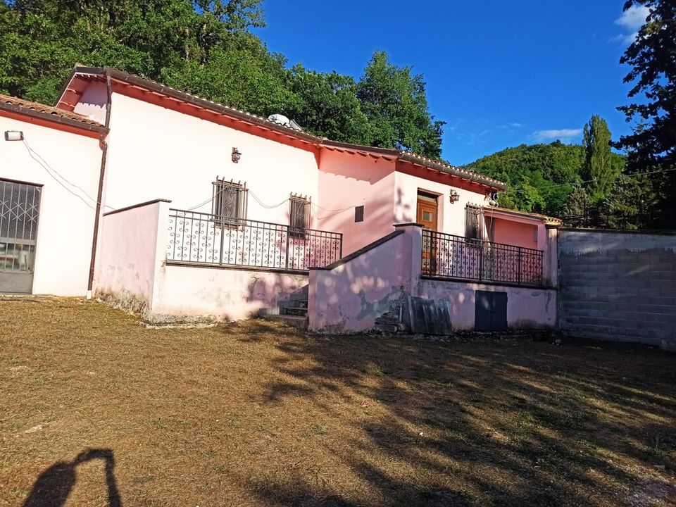 Villa a Pieve Torina, Macerata - foto 1