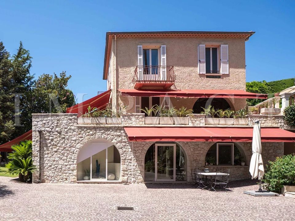 Villa i Le Cannet, Alpes-Maritimes - foto 1