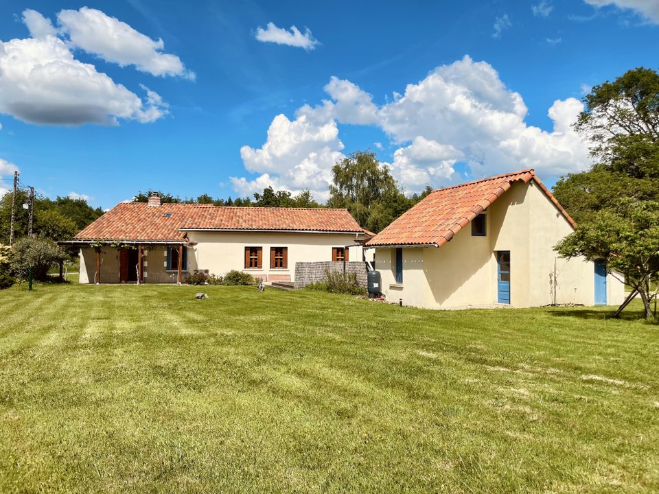 Villa a Brillac, Charente - foto 1
