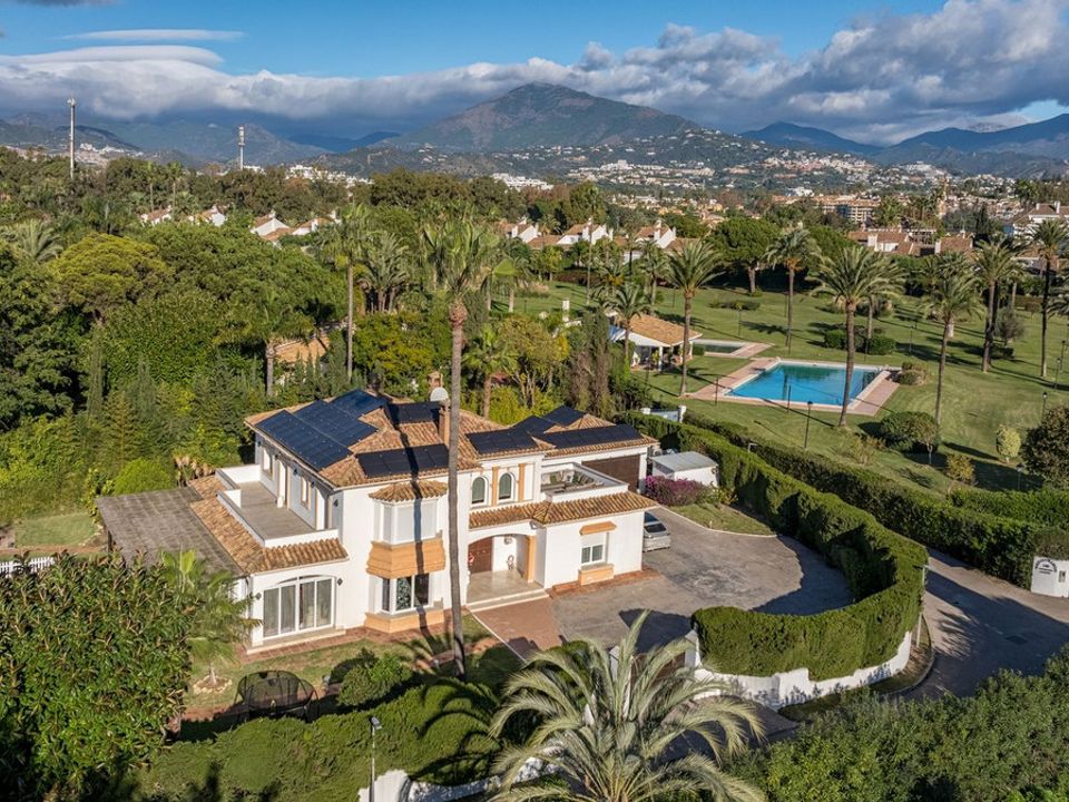 Villa i Guadalmina, Malaga - foto 1