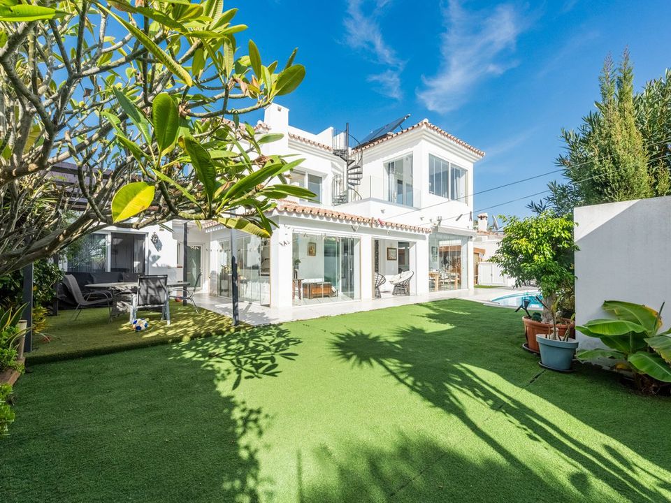 Villa i Cancelada, Malaga - foto 1