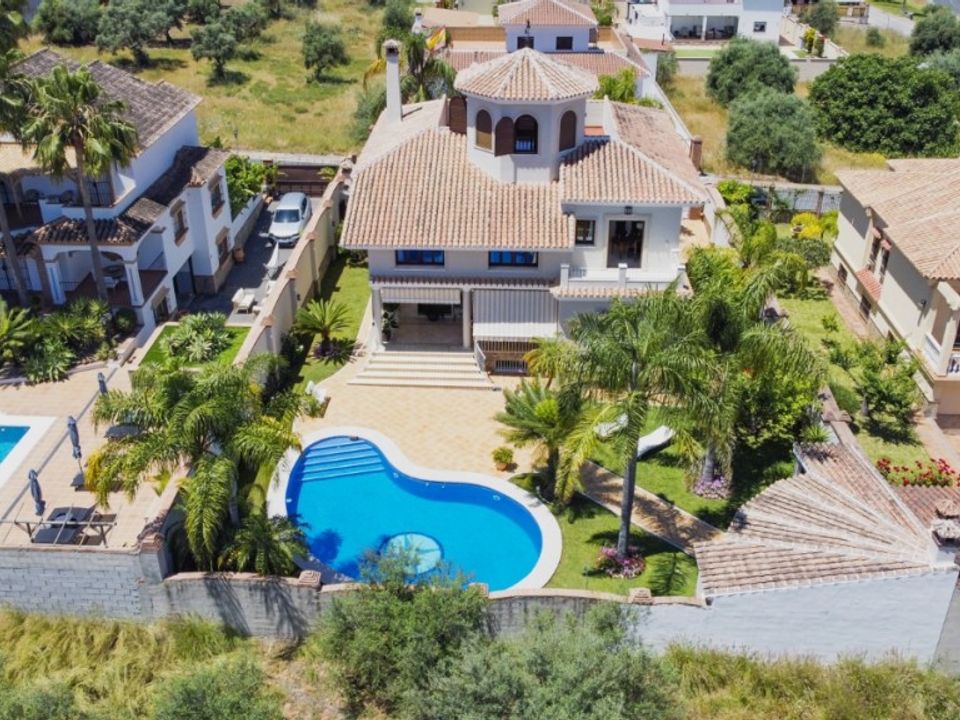Villa i Alhaurin El Grande, Malaga - foto 1