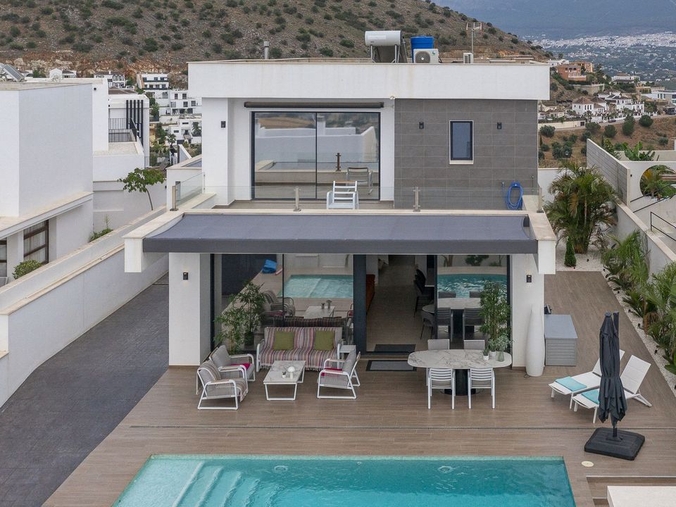 Villa en Coin, Malaga - foto 1