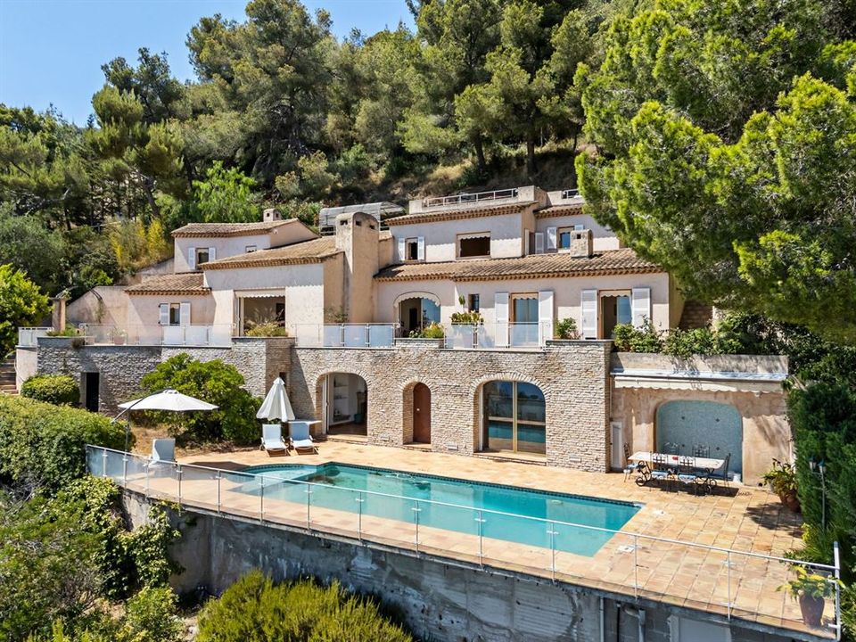Villa en Roquebrune-Cap-Martin, Alpes-Maritimes - foto 1
