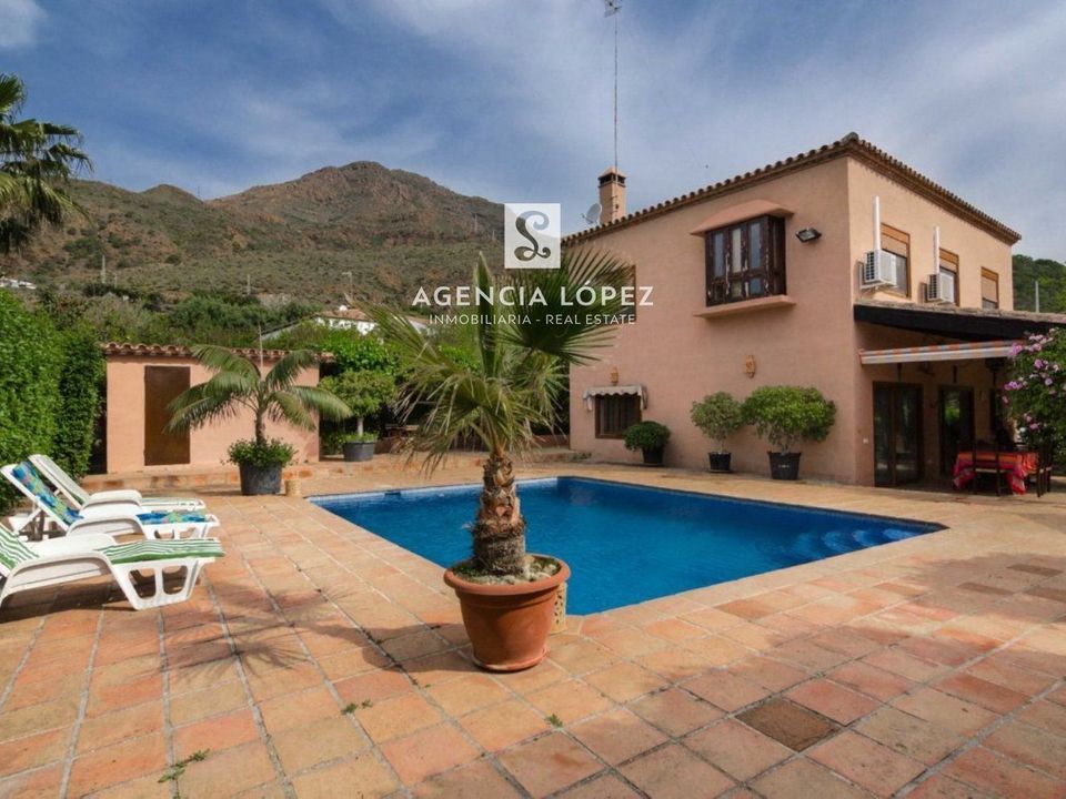 Villa i Estepona, Malaga - foto 1