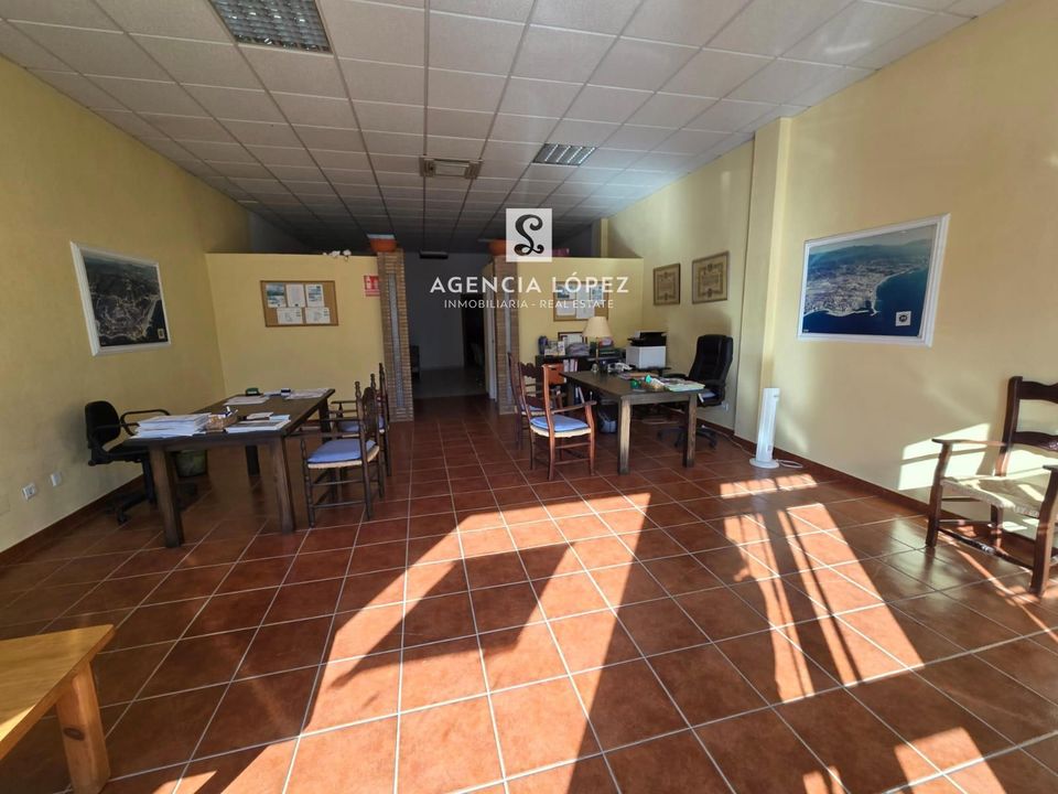 Erhvervsejendom i San Luis De Sabinillas, Malaga - foto 4