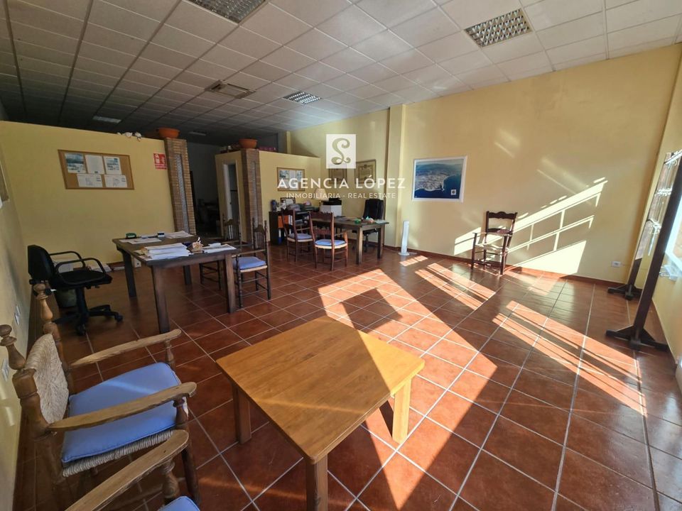 Erhvervsejendom i San Luis De Sabinillas, Malaga - foto 1