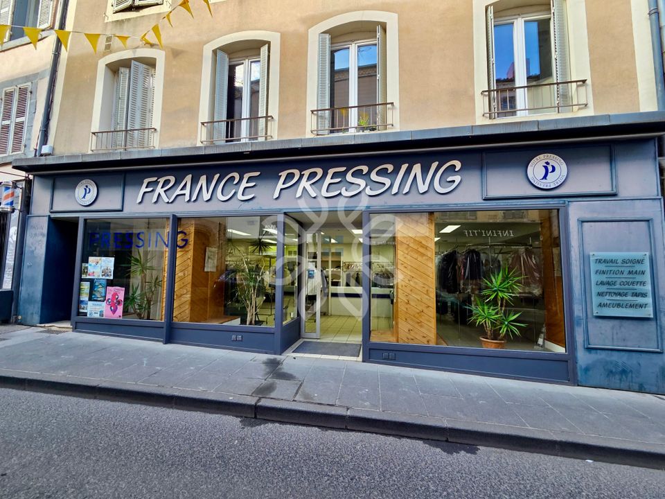 Erhvervsejendom i Brioude, Haute-Loire - foto 1
