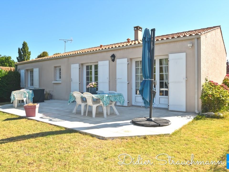 Villa i Saint-Vivien, Charente-Maritime - foto 1