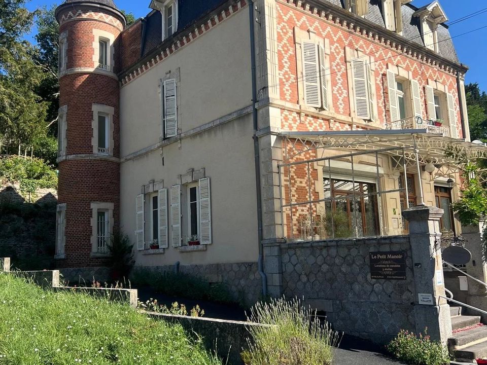 Landejendom i Evaux-les-Bains, Creuse - foto 1