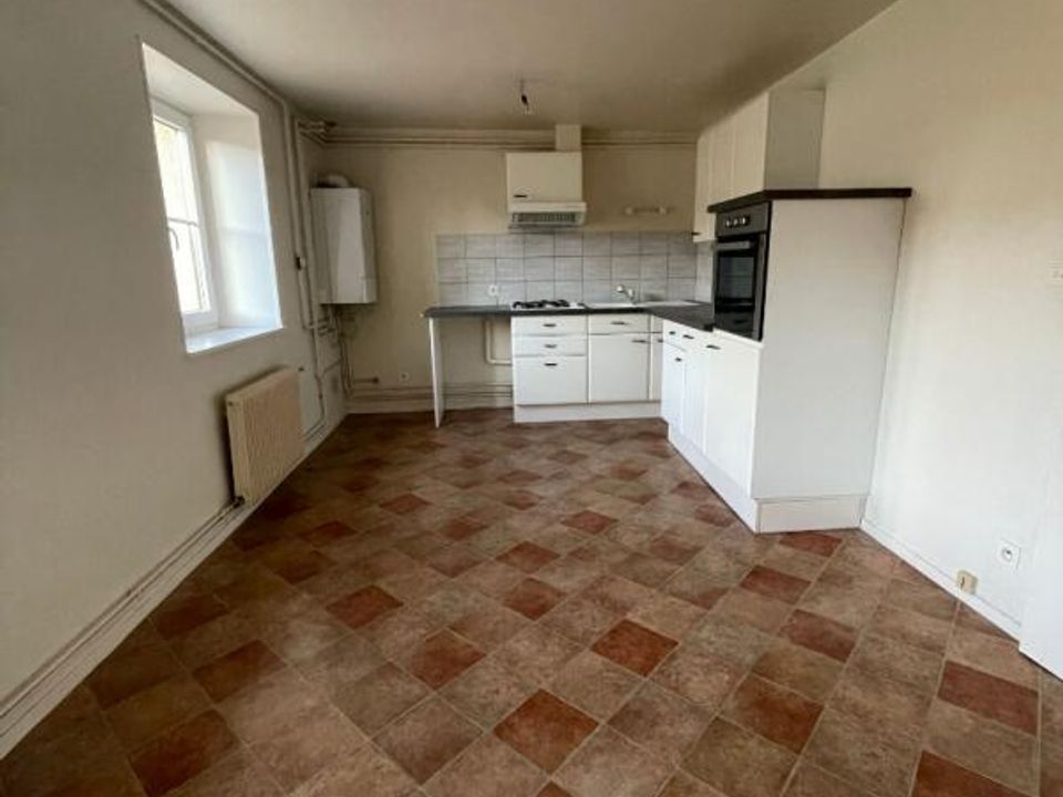 Apartment in Gray, Haute-Saone - photo 1