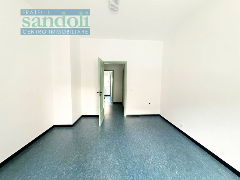 L'establiment comercial a Vercelli, Vercelli - foto 3