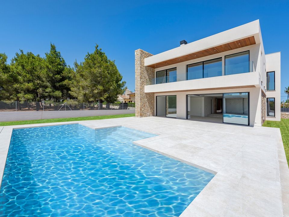 Villa i Port De Pollenca, Mallorca - bilde 1