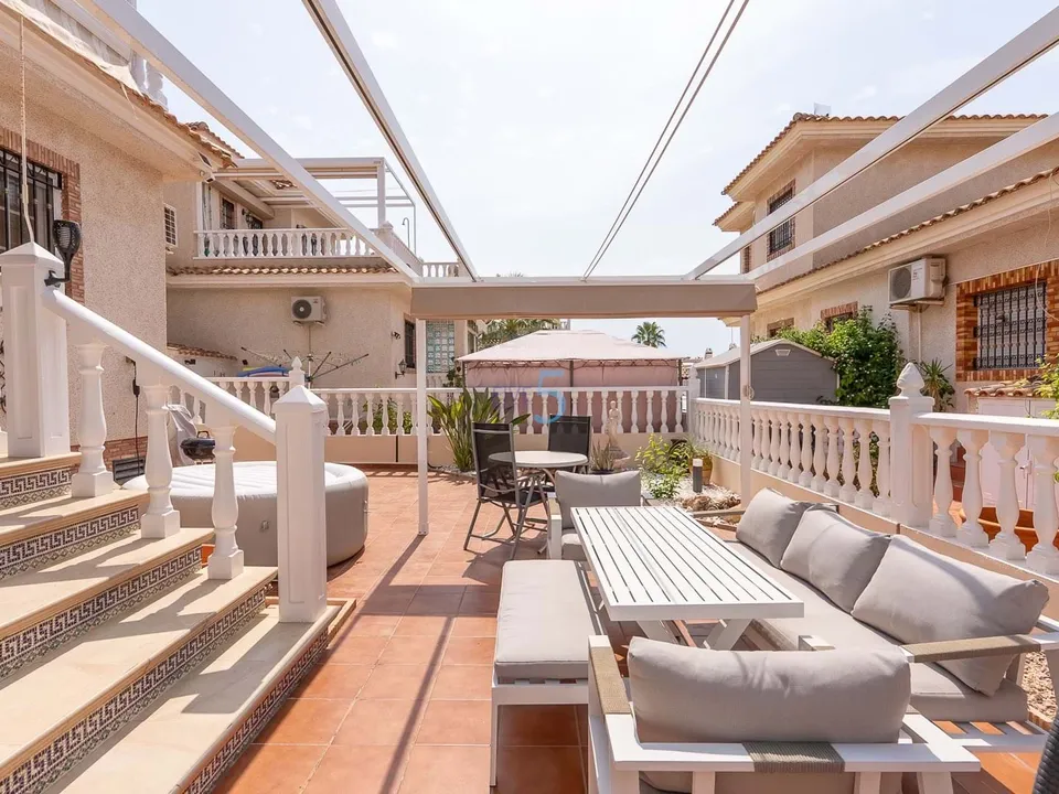 Villa in Los Dolses, Alicante - photo 4