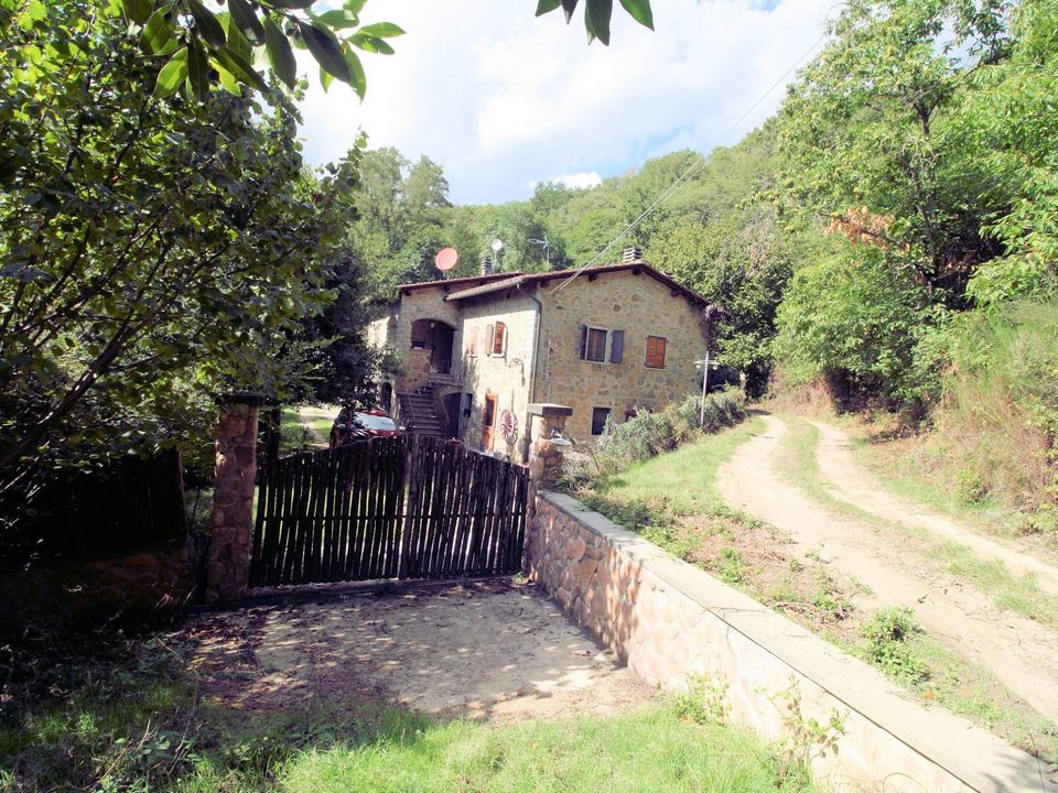 Landejendom i Pistoia, Pistoia - foto 1