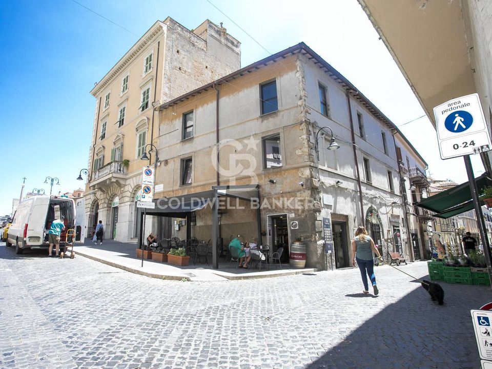 Erhvervsejendom i Tarquinia, Viterbo - foto 1