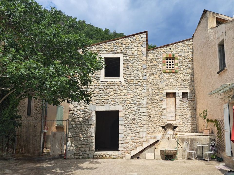 Landejendom i Saint-Jeannet, Alpes-Maritimes - foto 1