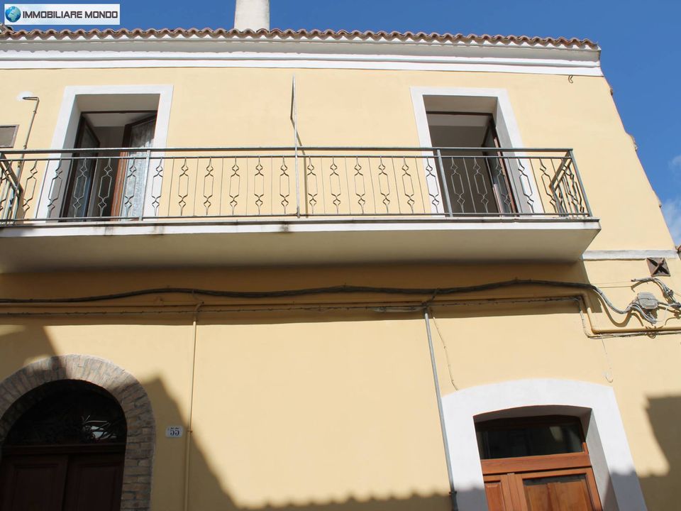 Villa i Larino, Campobasso - foto 1