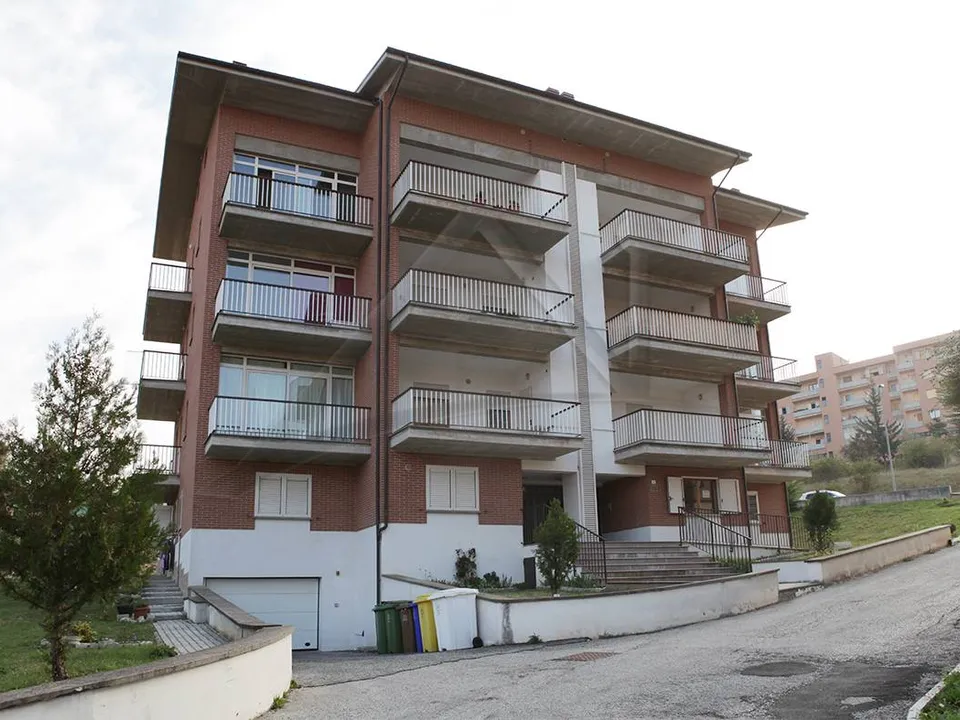 Lejlighed i L'Aquila, L'Aquila - foto 1