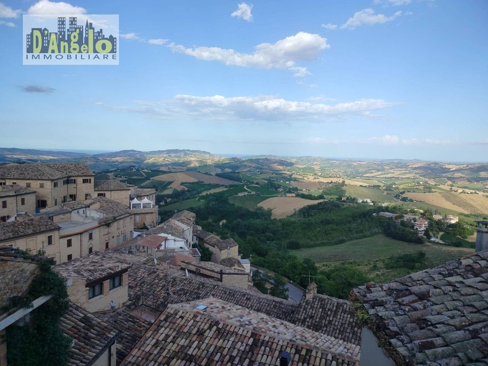 Villa a Montalto delle Marche, Ascoli Piceno - foto 1