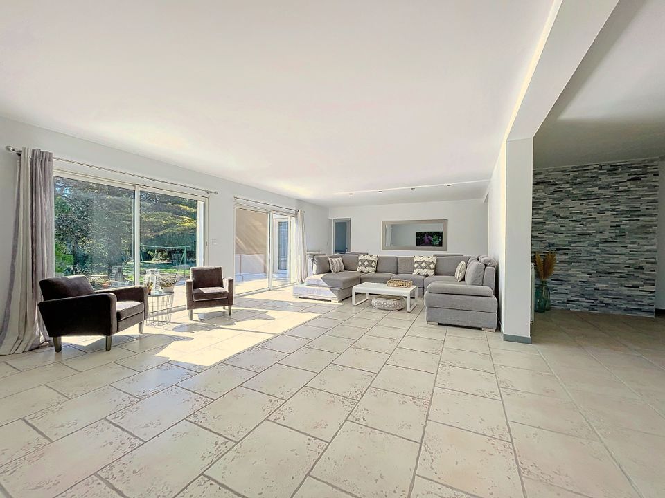 Villa i Entraigues-sur-la-Sorgue, Vaucluse - foto 3