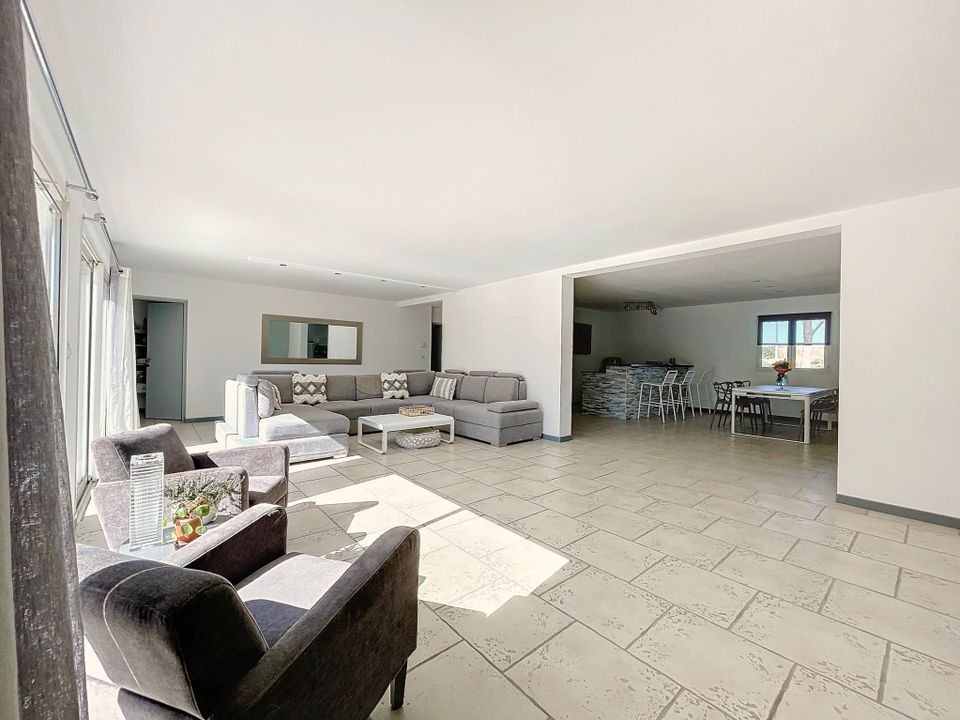 Villa i Entraigues-sur-la-Sorgue, Vaucluse - foto 4