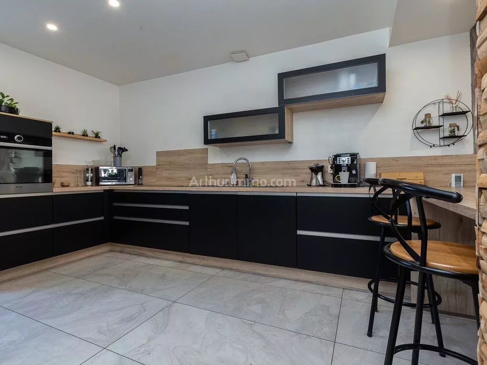 Villa i Saint-Victor-de-Morestel, Isere - foto 1