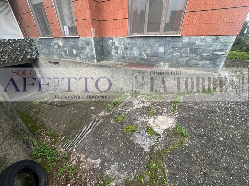 Parkeerruimte in Alessandria, Alessandria - foto 3
