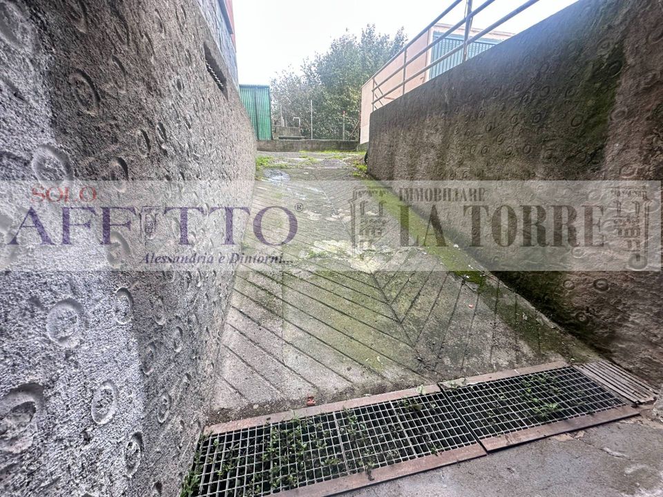 Parkeerruimte in Alessandria, Alessandria - foto 5