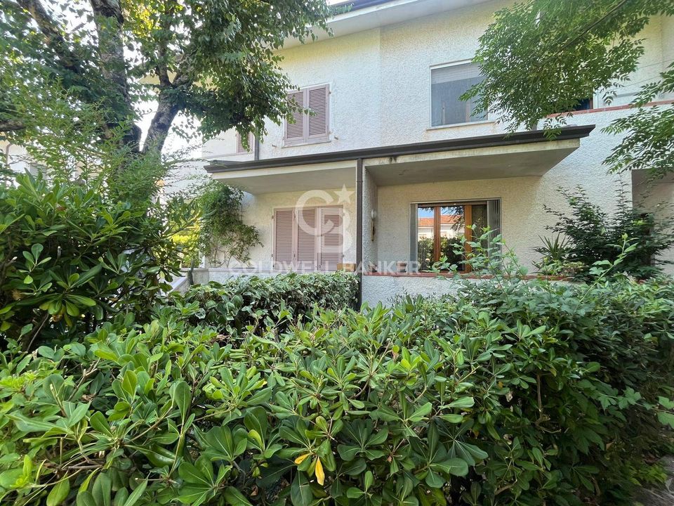 Rækkehus i Pietrasanta, Lucca - foto 1