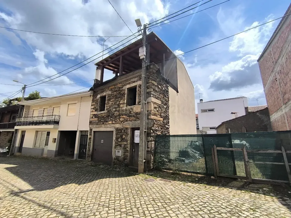 Erhvervsejendom i Braganca, Braganca - foto 1